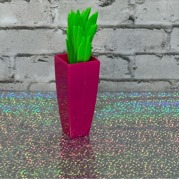 Barbie Close & Go 2018 Potted Plant 4.5" X 1" Replacement Dollhouse Decor NEW - Picture 5 of 6